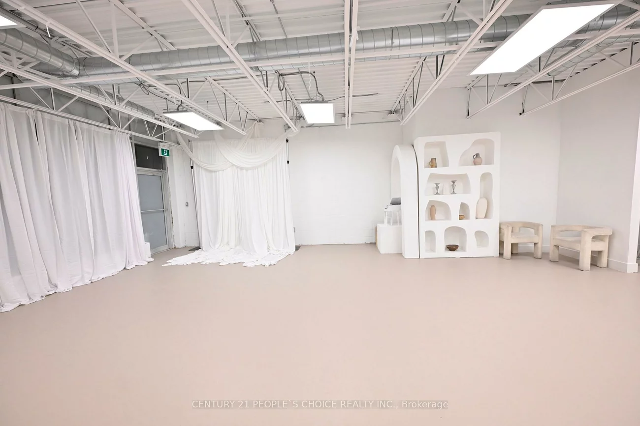 1185, Queensway, Dixie, Mississauga