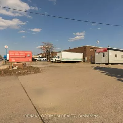 1232, Aerowood, Northeast, Mississauga