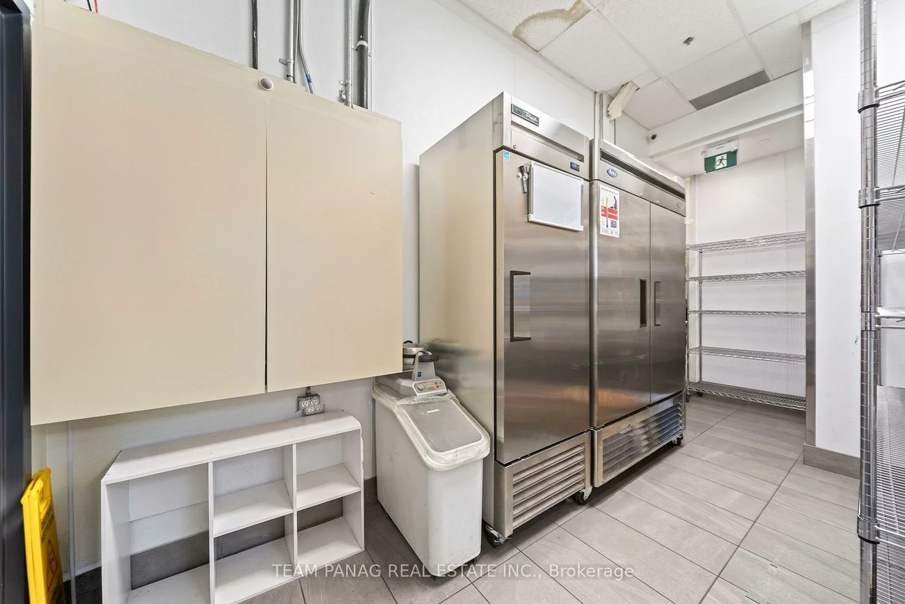 2150, Burnhamthorpe, Erin Mills, Mississauga