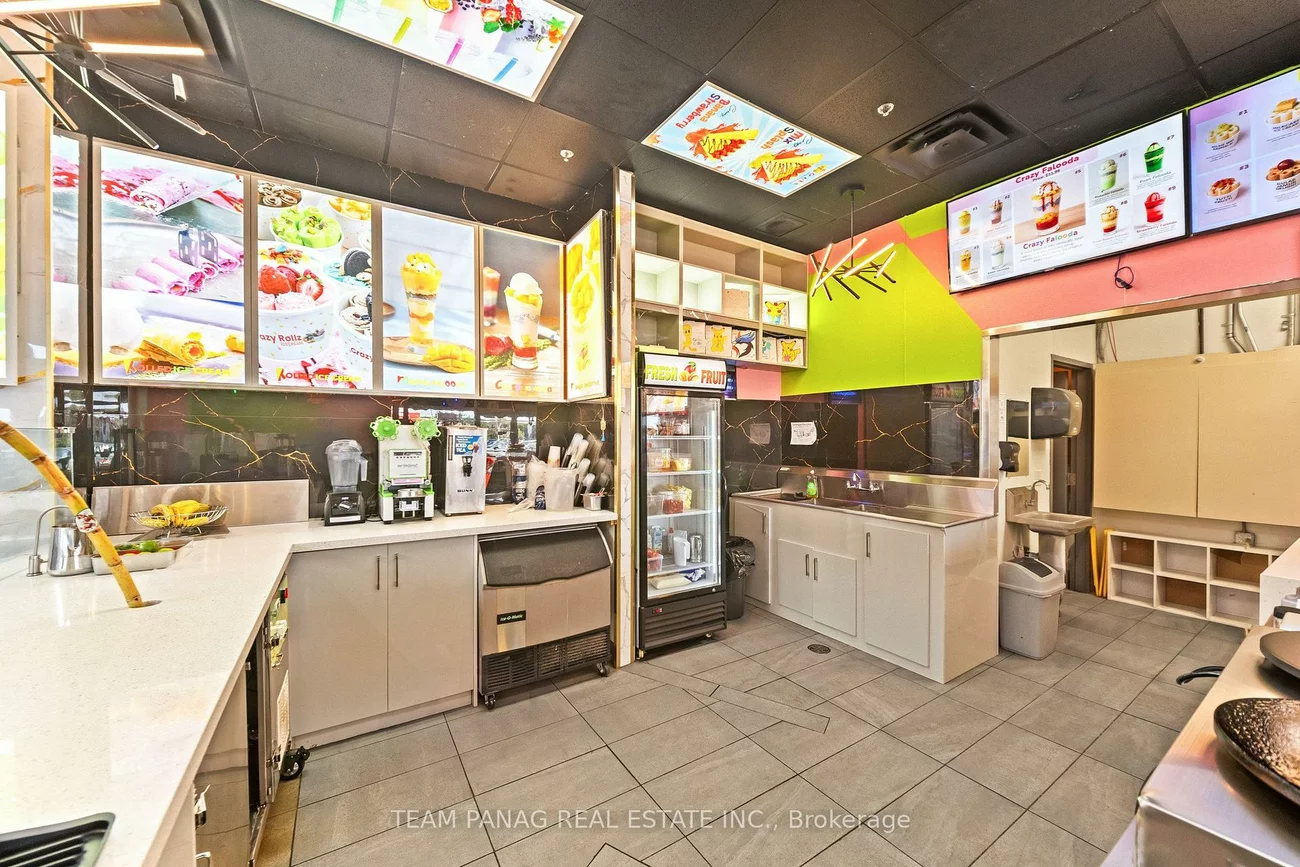 2150, Burnhamthorpe, Erin Mills, Mississauga
