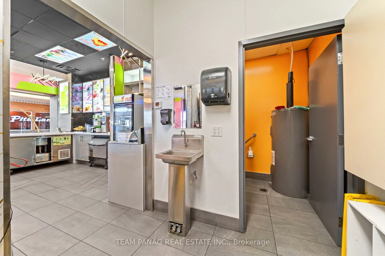 2150, Burnhamthorpe, Erin Mills, Mississauga