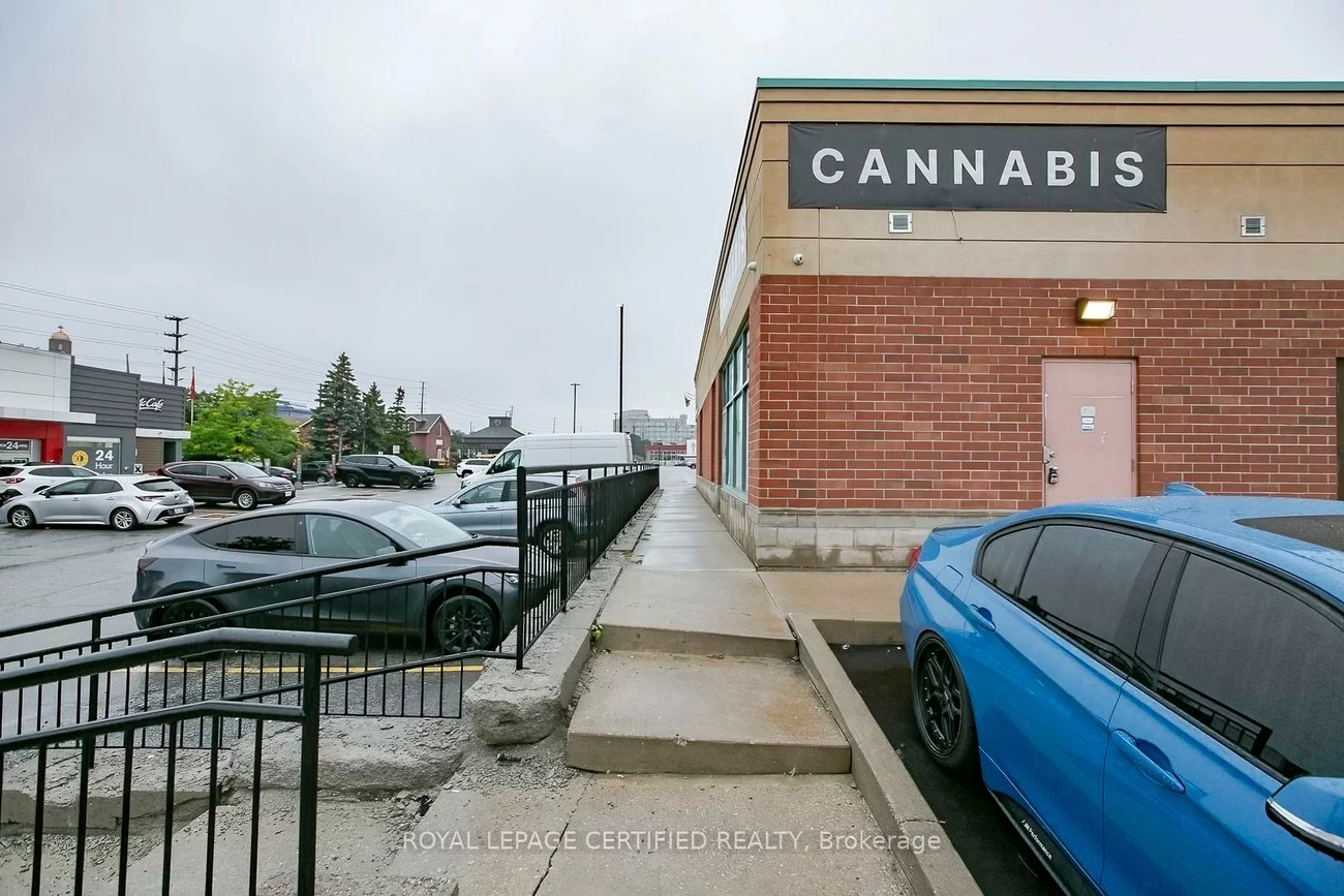 1252, Eglinton, East Credit, Mississauga
