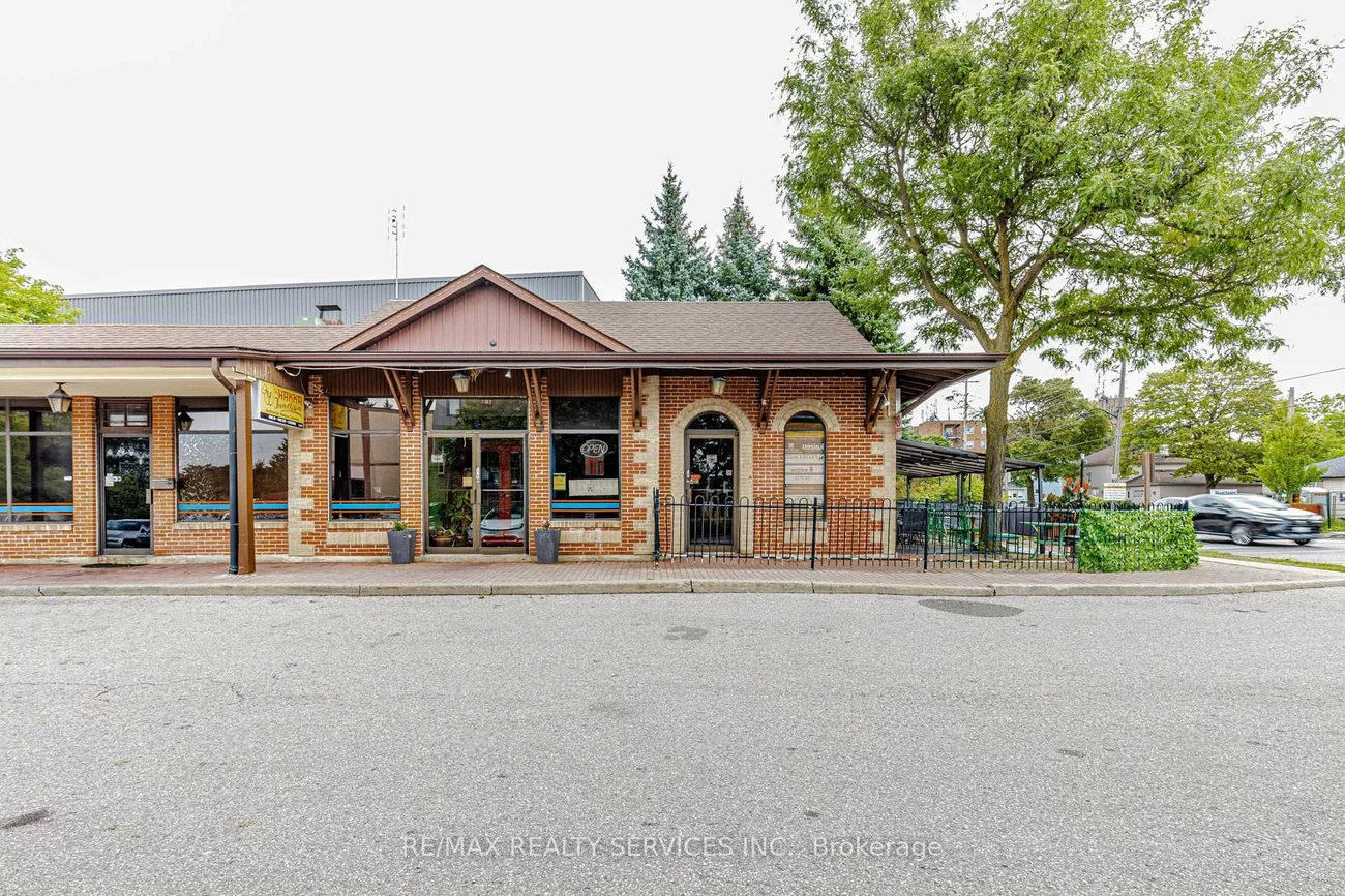 63, Queen, Streetsville, Mississauga