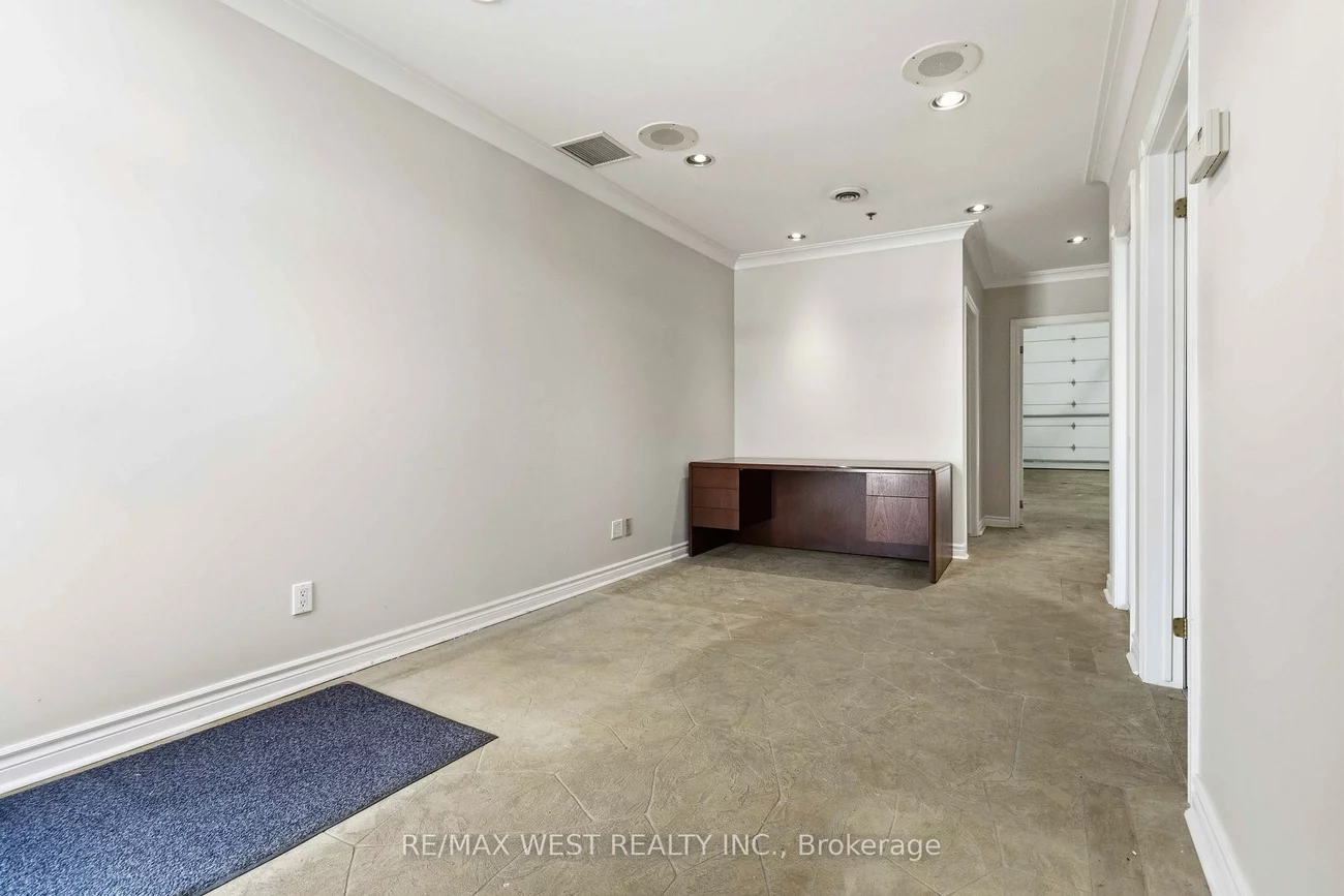 1320, Mid-Way, Northeast, Mississauga