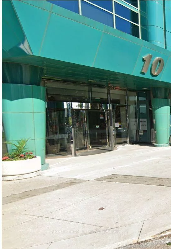 10, Kingsbridge Garden, Hurontario, Mississauga