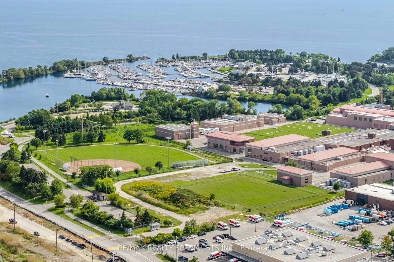 1169, Lakeshore, Lakeview, Mississauga
