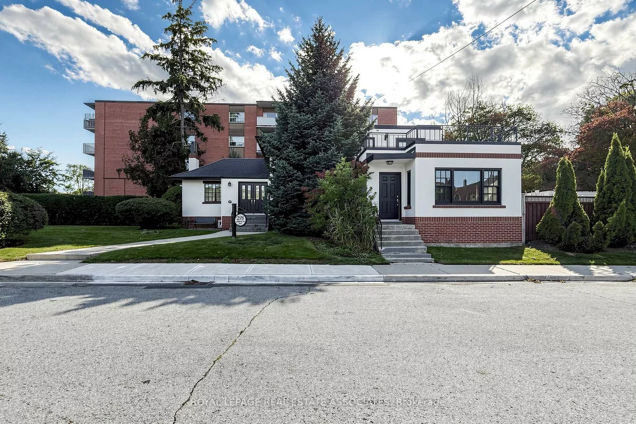 298, Lakeshore, Port Credit, Mississauga