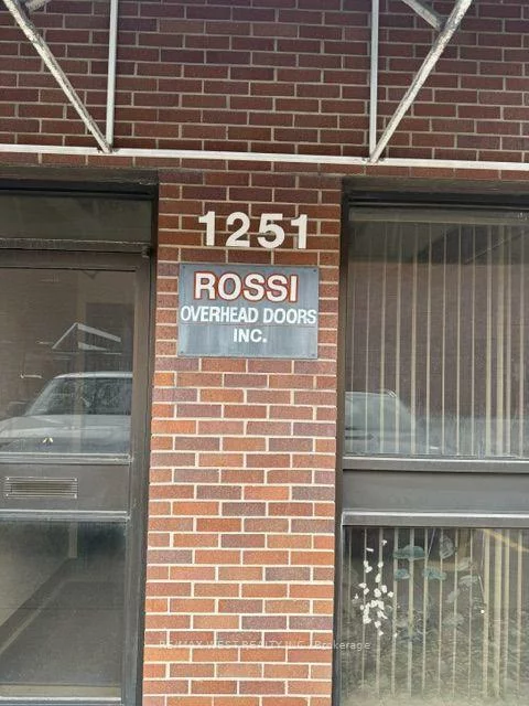 1251, Kamato, Northeast, Mississauga