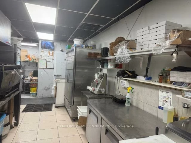 900, Rathburn, Creditview, Mississauga