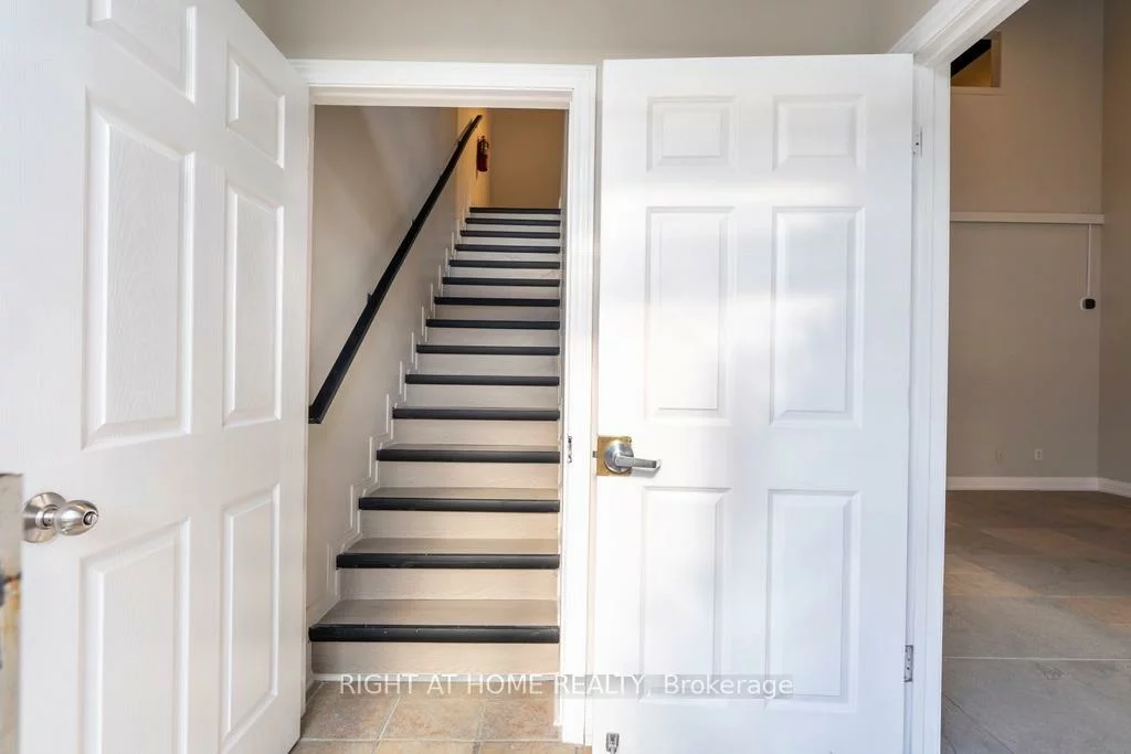 6730, Davand, Northeast, Mississauga