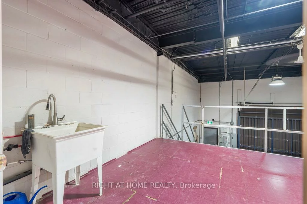 6730, Davand, Northeast, Mississauga
