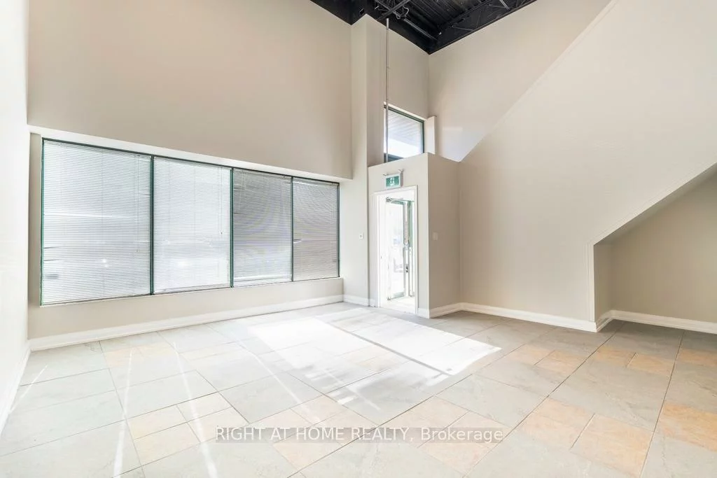 6730, Davand, Northeast, Mississauga
