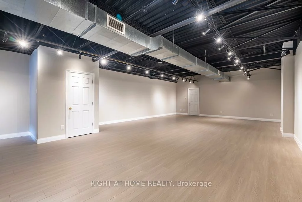 6730, Davand, Northeast, Mississauga