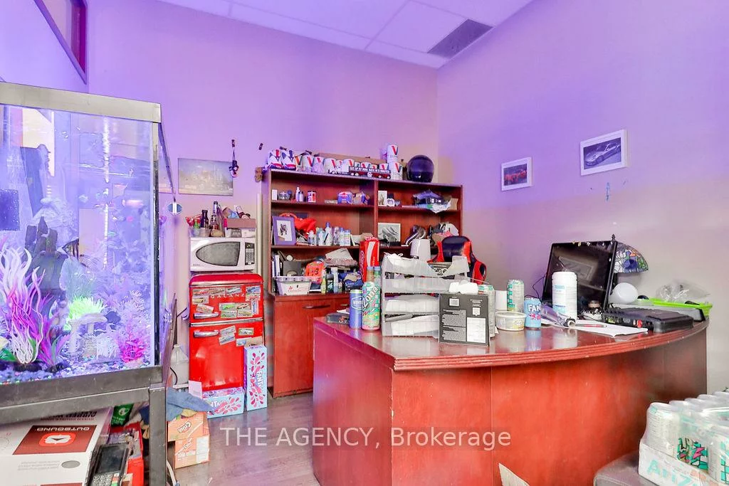 3176, Ridgeway, Western Business Park, Mississauga