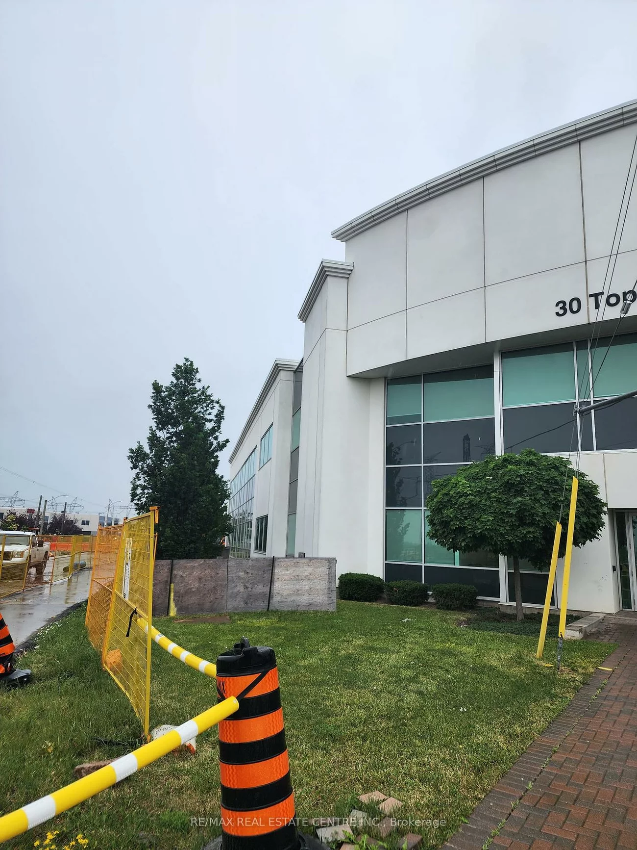 30, Topflight, Gateway, Mississauga