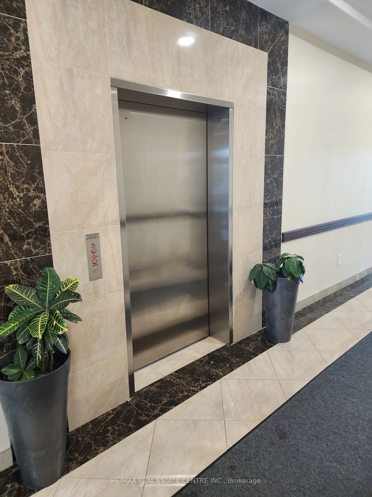 30, Topflight, Gateway, Mississauga