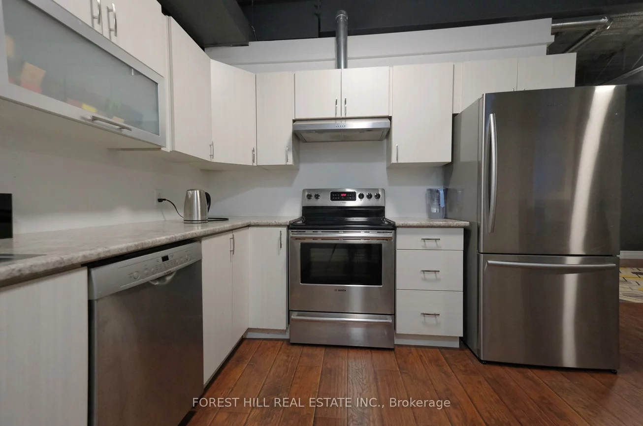 1211, Gorham, Gorham-College Manor, Newmarket
