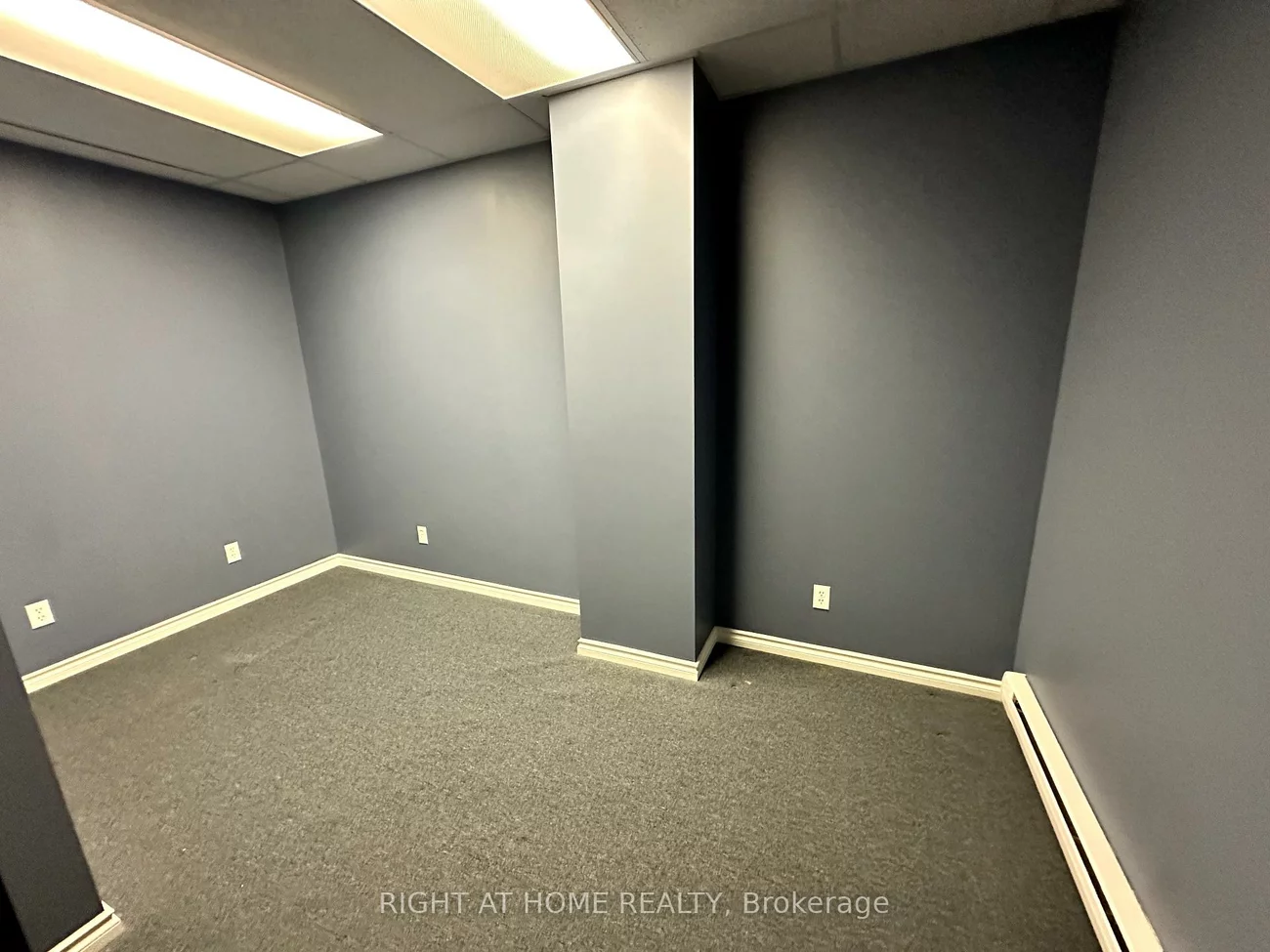 17075, Leslie, Newmarket Industrial Park, Newmarket