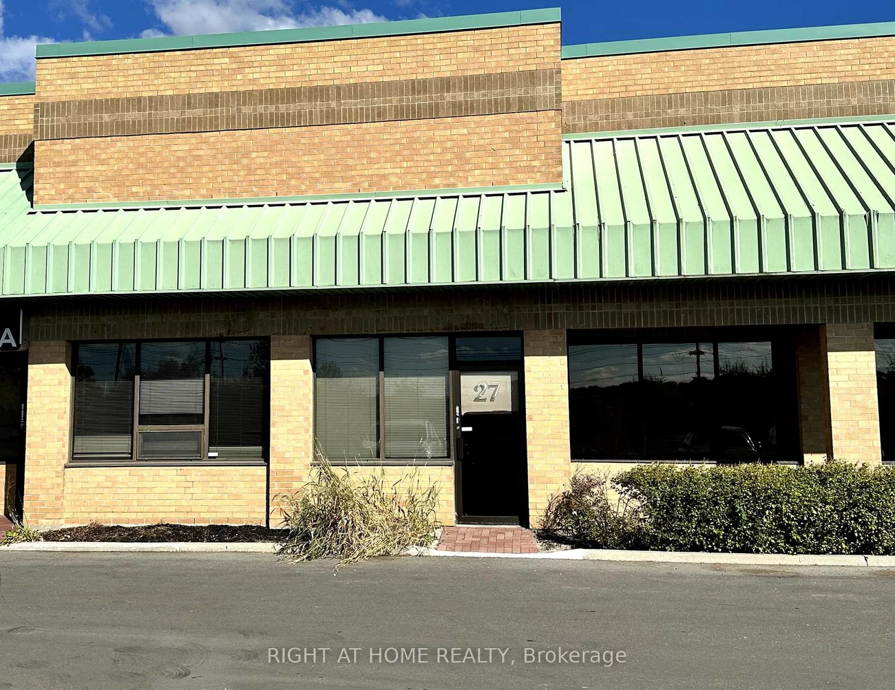 17075, Leslie, Newmarket Industrial Park, Newmarket