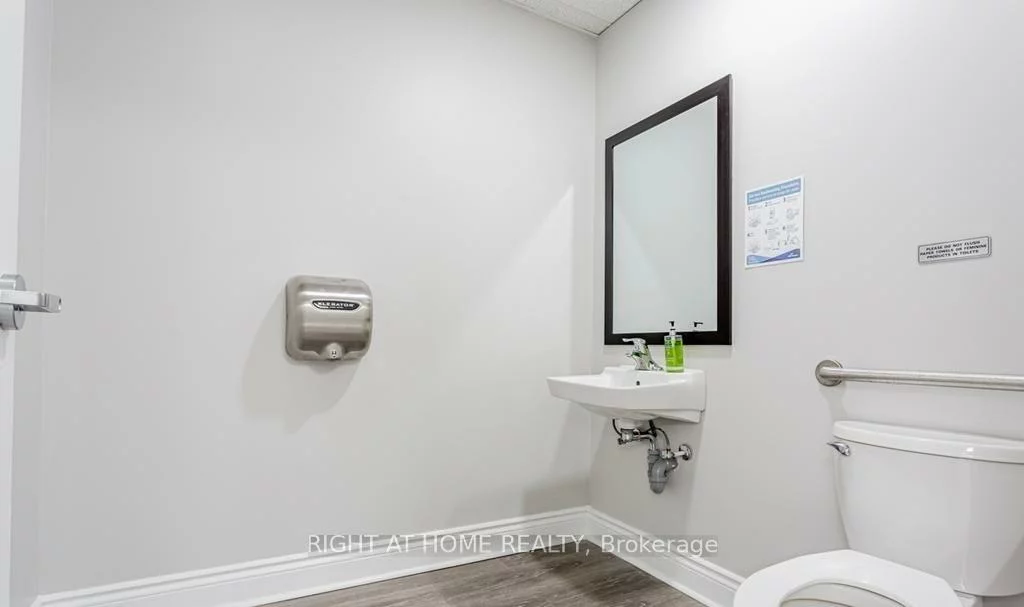 16775, Yonge, Central Newmarket, Newmarket
