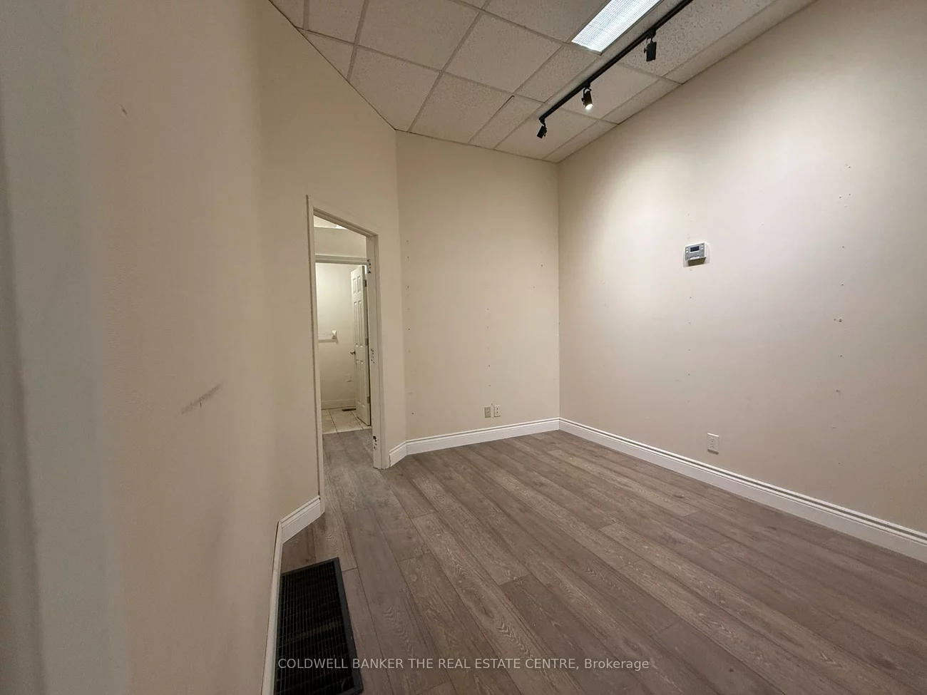 207, Main, Central Newmarket, Newmarket