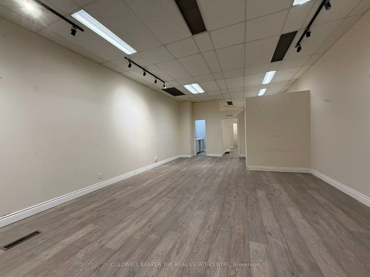207, Main, Central Newmarket, Newmarket