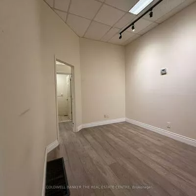 207, Main, Central Newmarket, Newmarket