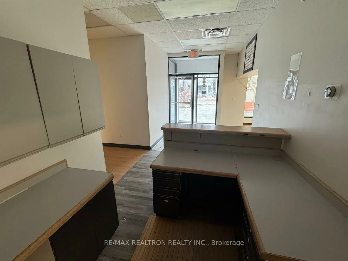 249, Eagle, Central Newmarket, Newmarket