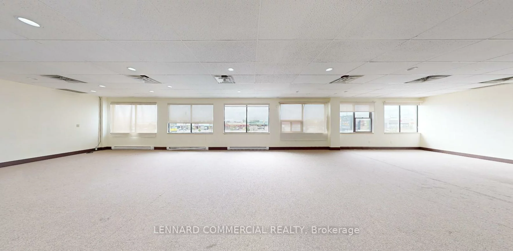 77, Davis, Central Newmarket, Newmarket