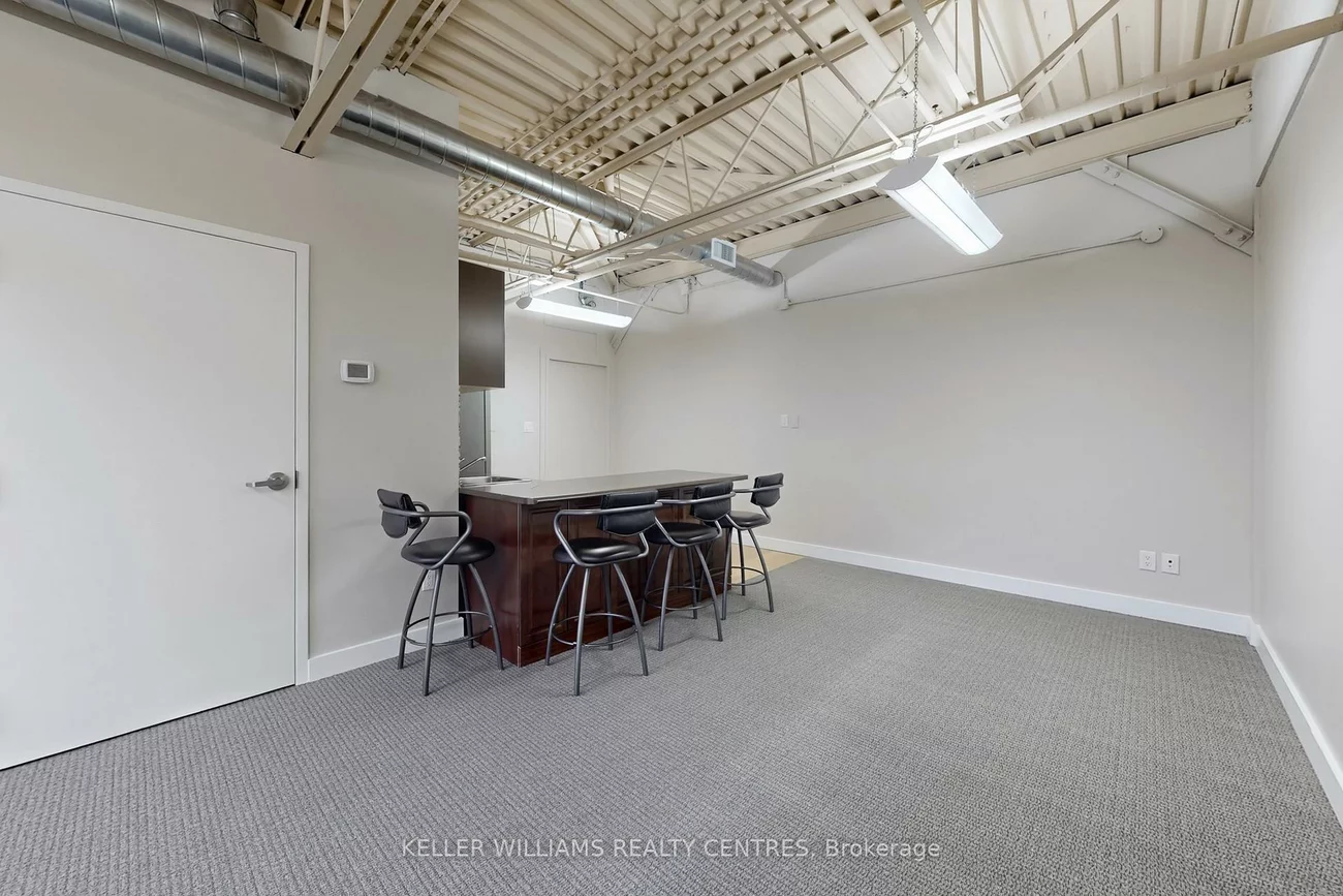 16945, Leslie, Newmarket Industrial Park, Newmarket