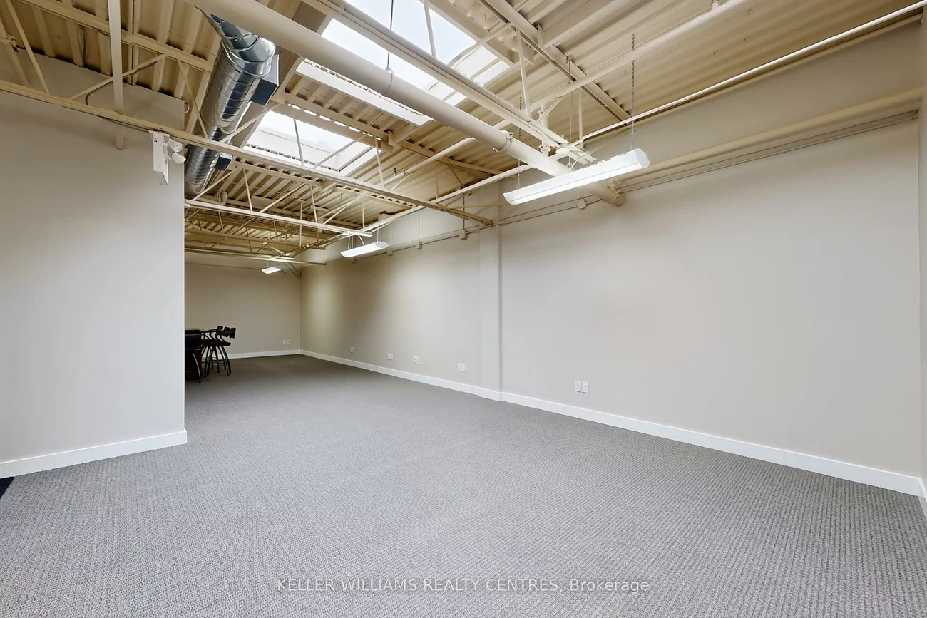16945, Leslie, Newmarket Industrial Park, Newmarket