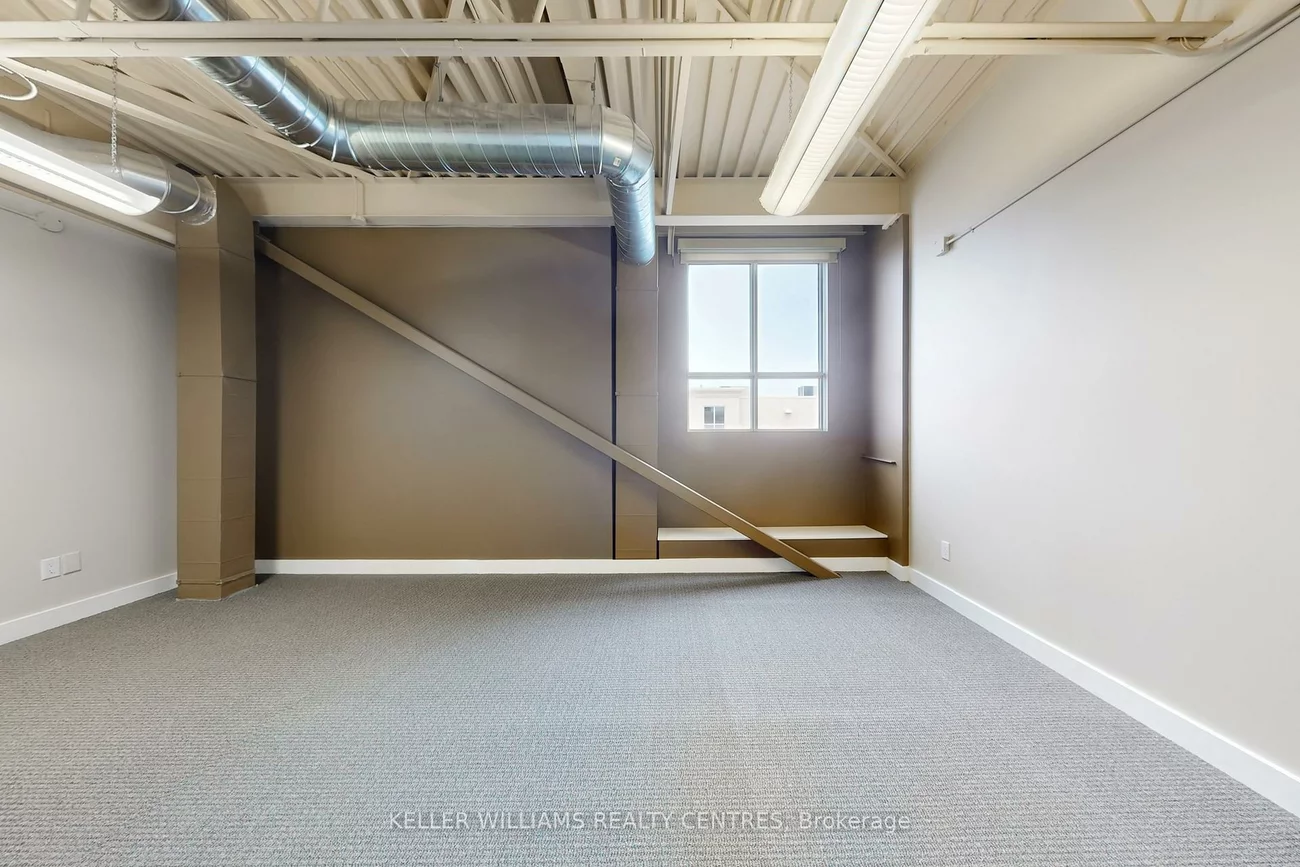 16945, Leslie, Newmarket Industrial Park, Newmarket
