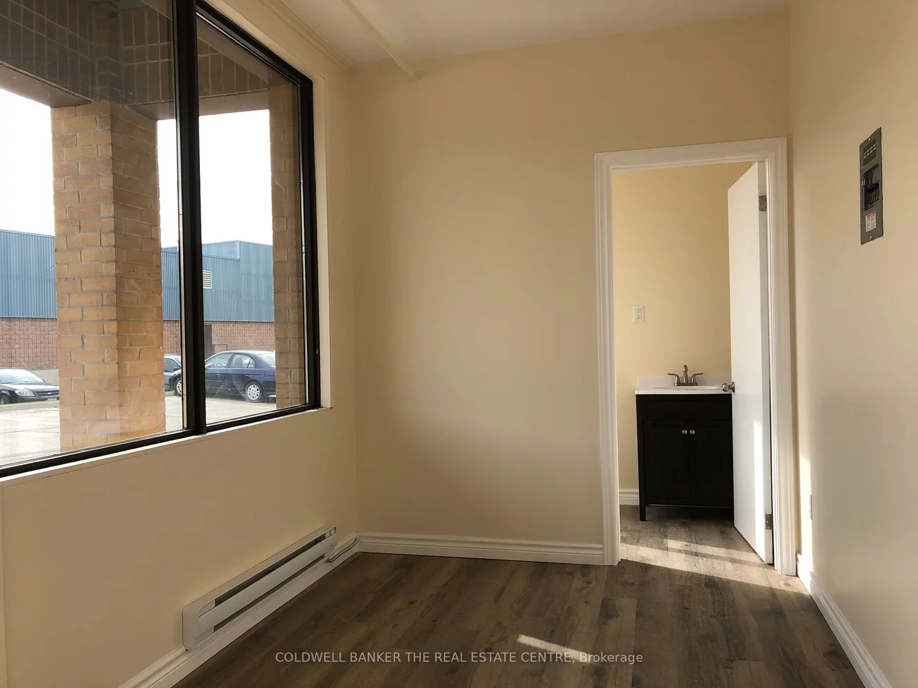 17075, Leslie, Newmarket Industrial Park, Newmarket