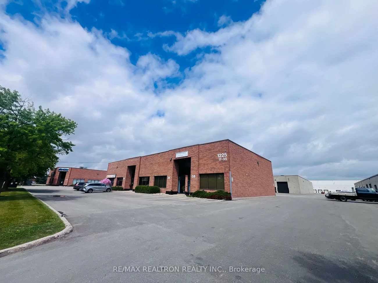 1225, Gorham, Newmarket Industrial Park, Newmarket