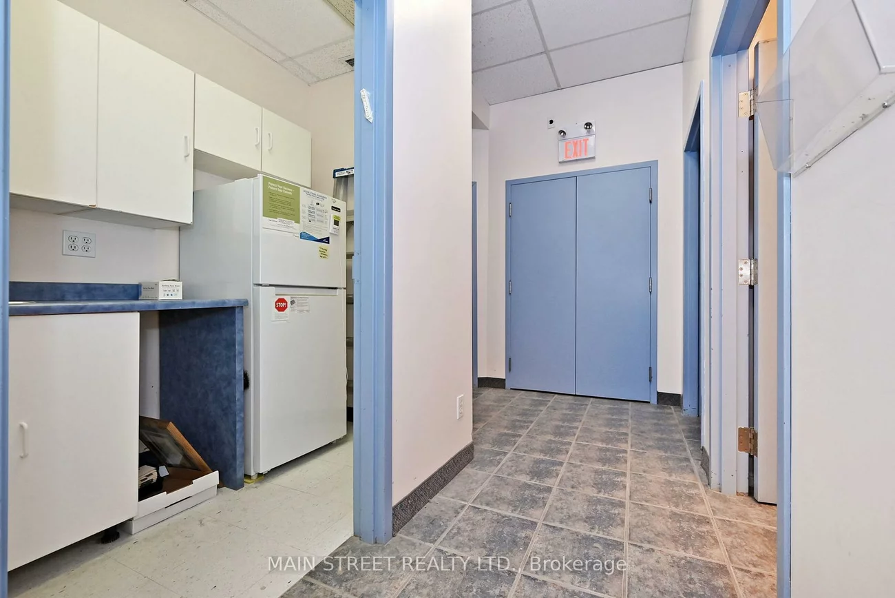 200, Davis, Central Newmarket, Newmarket