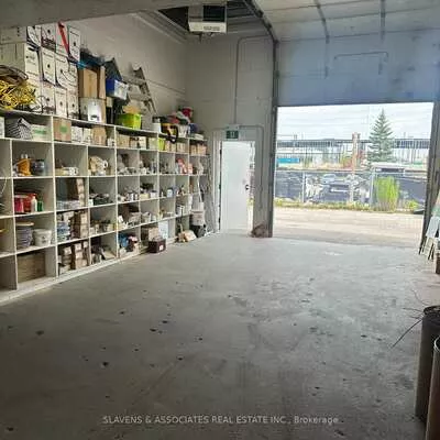 1215, Twinney, Newmarket Industrial Park, Newmarket