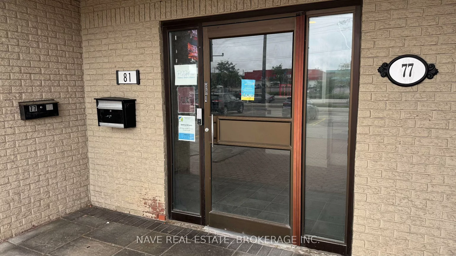 77-83, Davis, Bristol-London, Newmarket