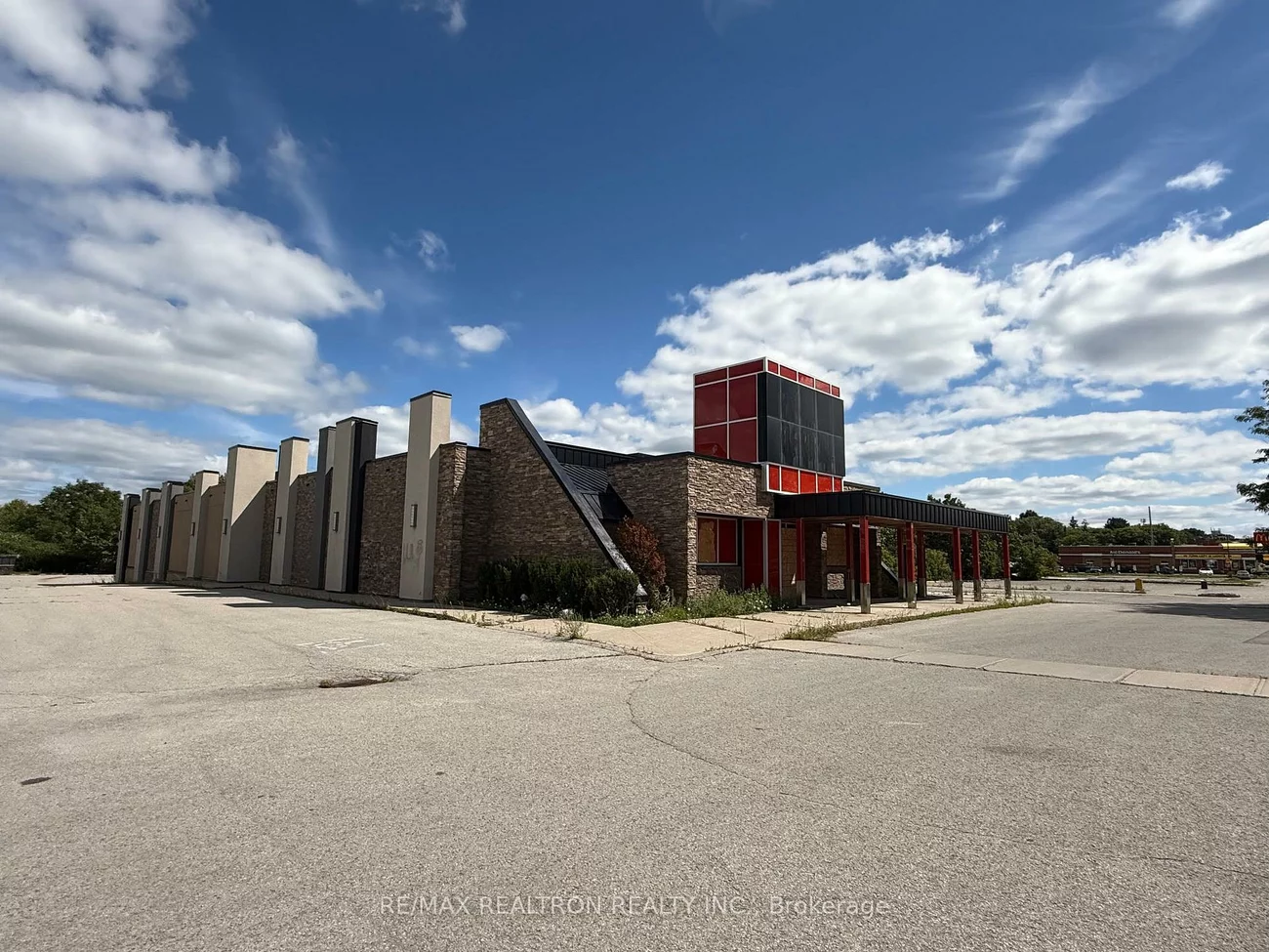 17215, Yonge, Newmarket Industrial Park, Newmarket