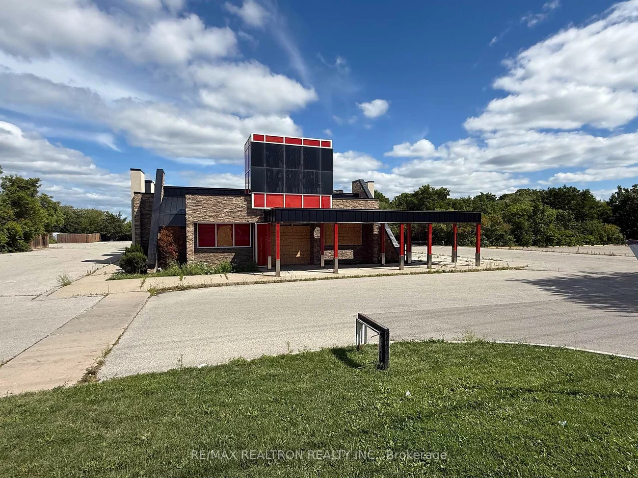 17215, Yonge, Newmarket Industrial Park, Newmarket