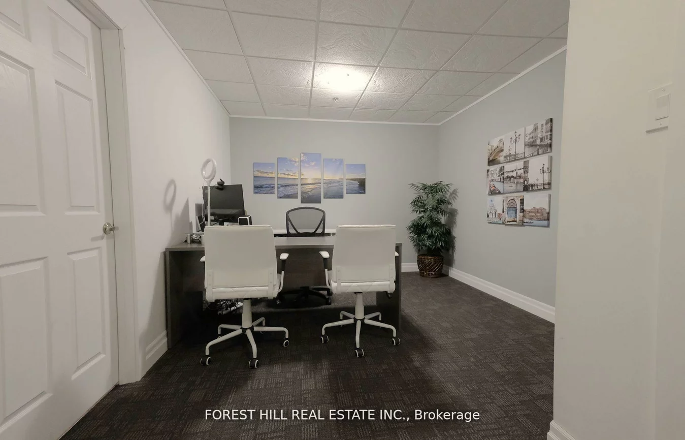 1211, Gorham, Gorham-College Manor, Newmarket