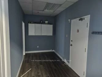 130, Davis, Central Newmarket, Newmarket