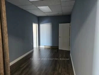 130, Davis, Central Newmarket, Newmarket