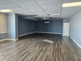 130, Davis, Central Newmarket, Newmarket