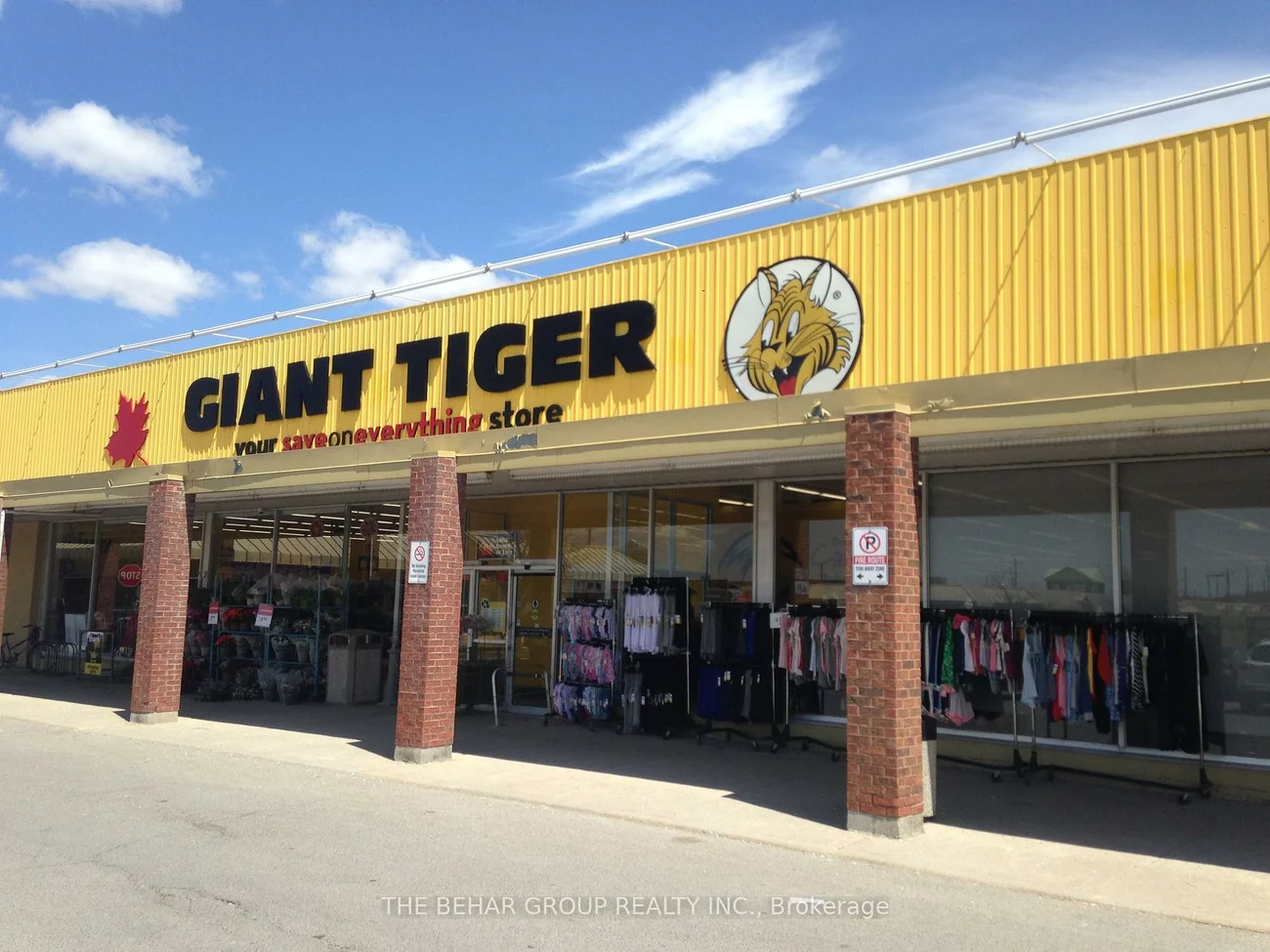 130, Davis, Central Newmarket, Newmarket