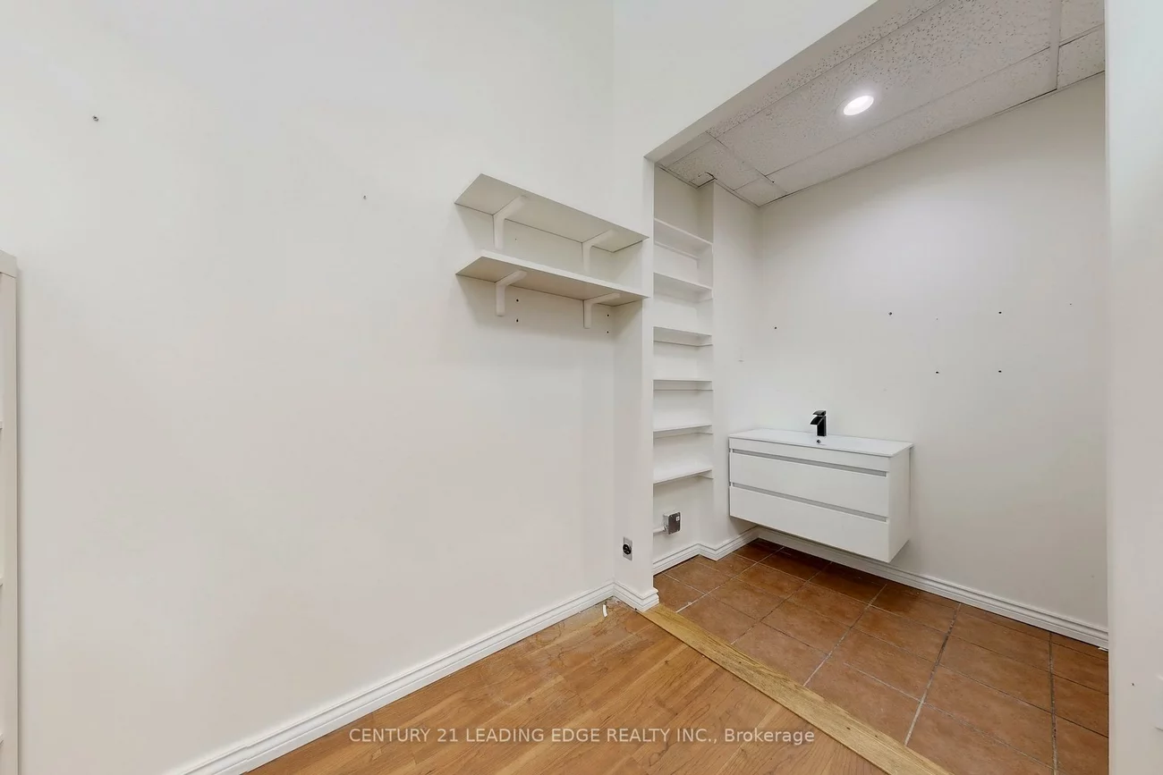 17080, Bathurst, Summerhill Estates, Newmarket