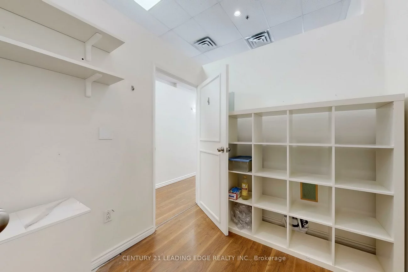 17080, Bathurst, Summerhill Estates, Newmarket