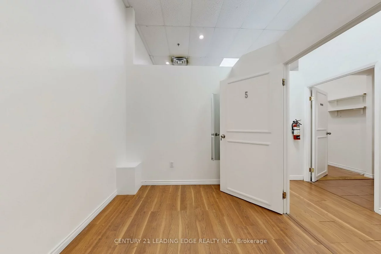 17080, Bathurst, Summerhill Estates, Newmarket