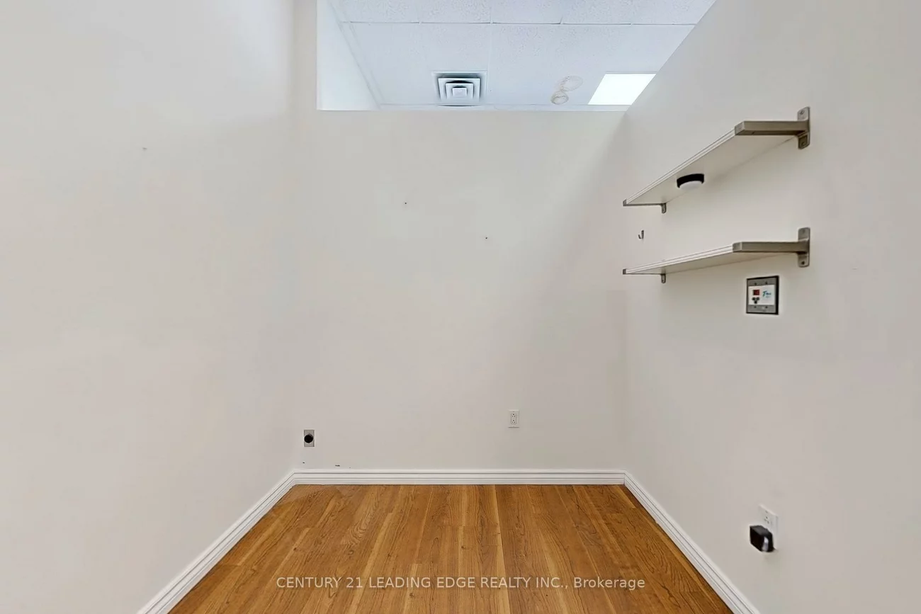 17080, Bathurst, Summerhill Estates, Newmarket