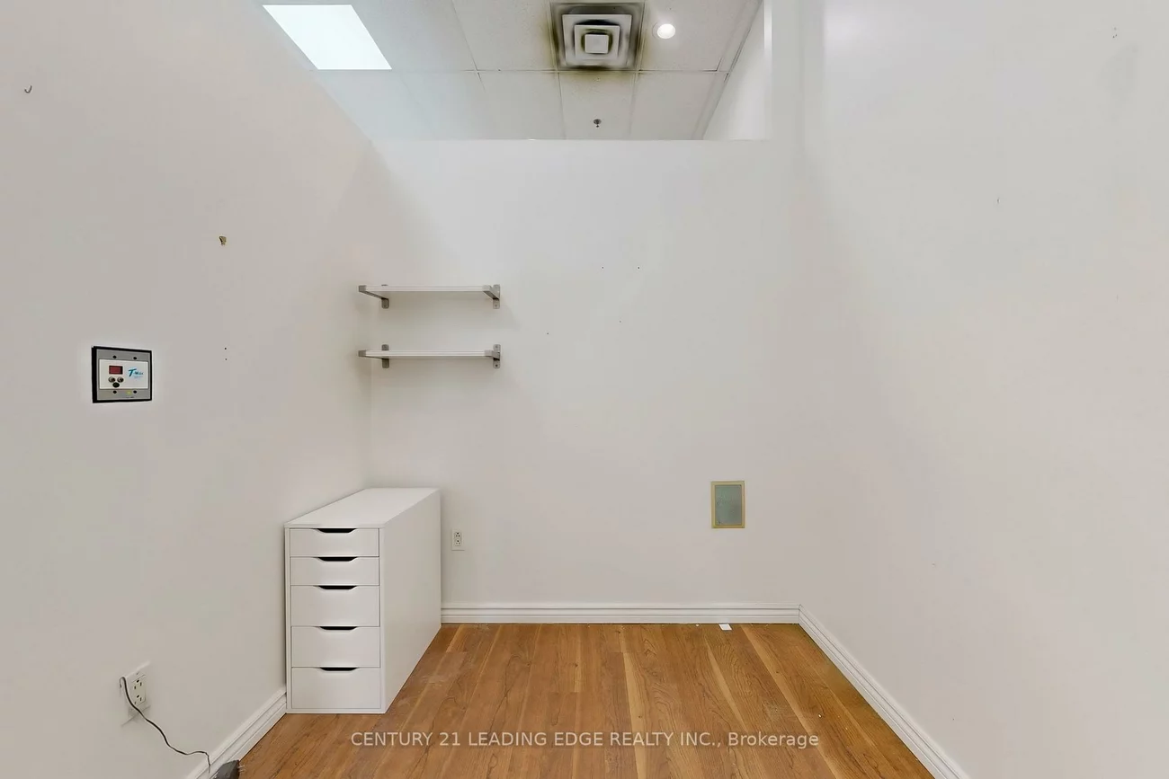 17080, Bathurst, Summerhill Estates, Newmarket