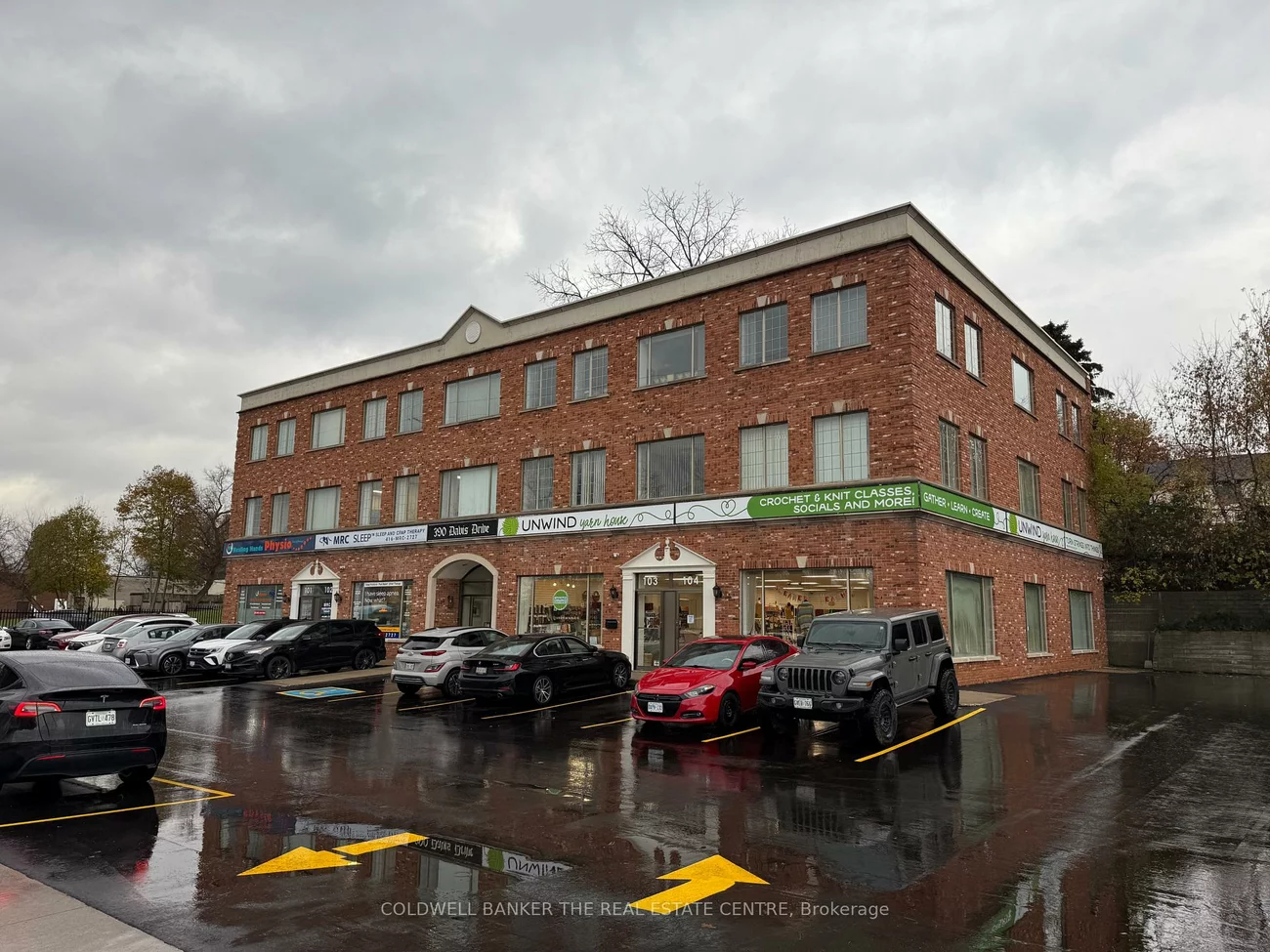 390, Davis, Central Newmarket, Newmarket